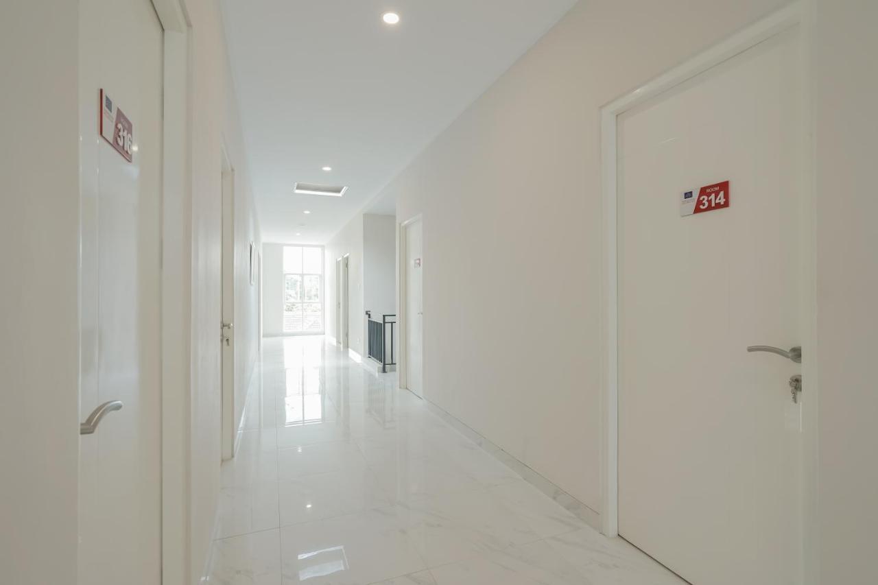Reddoorz Syariah Plus @ Bsd City South Tangerang Esterno foto